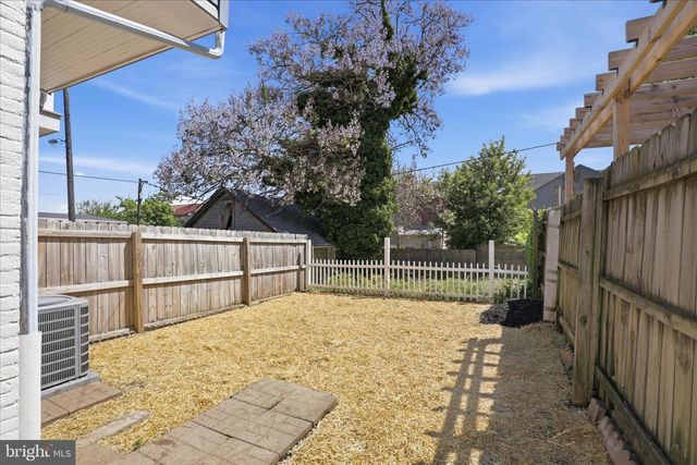 119 N PLUM ST, Lancaster, PA 17602