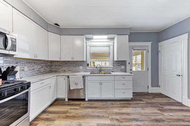 727 2nd Street NW, Faribault, MN 55021