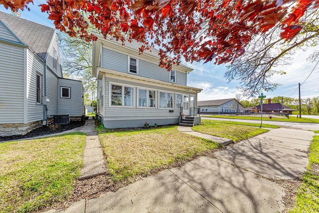 727 2nd Street NW, Faribault, MN 55021