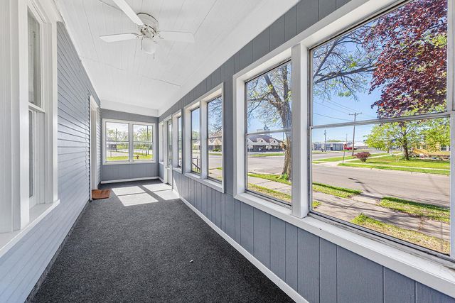727 2nd Street NW, Faribault, MN 55021