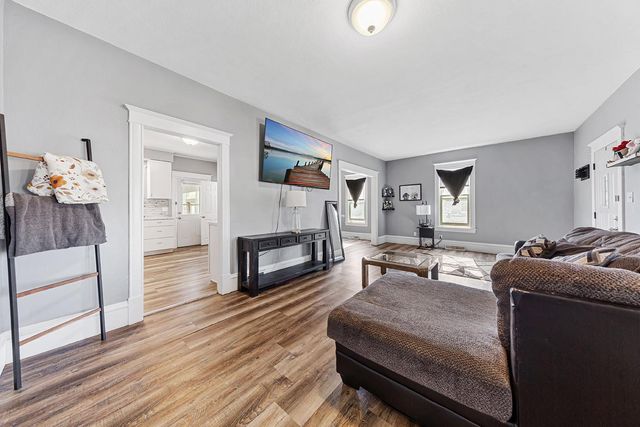 727 2nd Street NW, Faribault, MN 55021