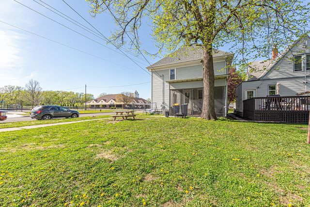 727 2nd Street NW, Faribault, MN 55021
