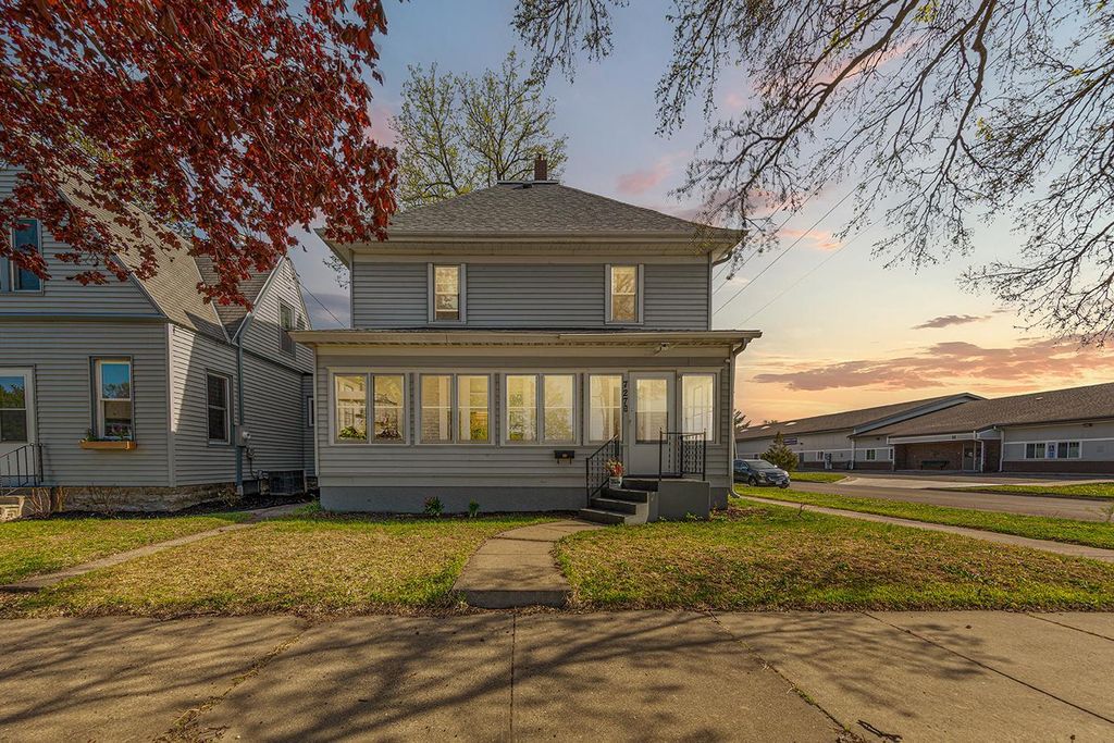 727 2nd Street NW, Faribault, MN 55021