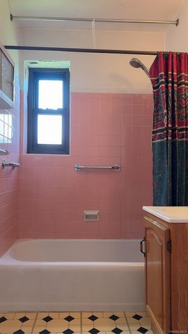 140-21 31st Rd 6C, Flushing, NY 11354
