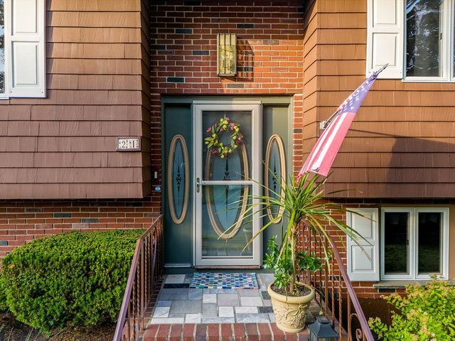 21 Joyce Rd, Peabody, MA 01960