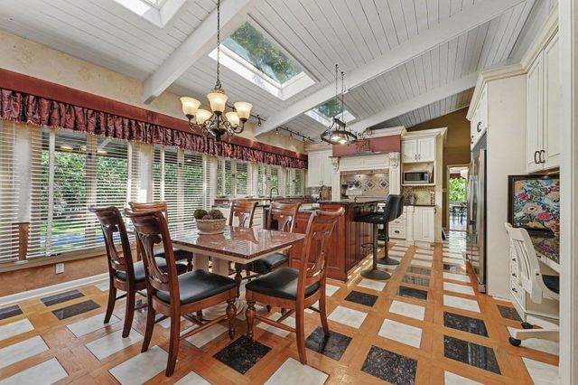 909 W 126th Avenue, Crown Point, IN 46307