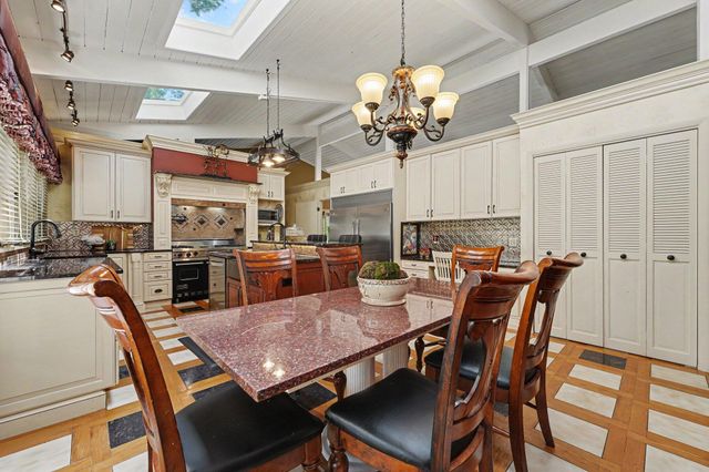 909 W 126th Avenue, Crown Point, IN 46307