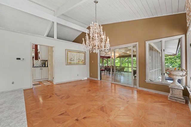 909 W 126th Avenue, Crown Point, IN 46307