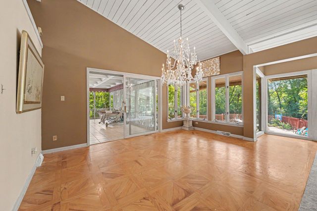 909 W 126th Avenue, Crown Point, IN 46307