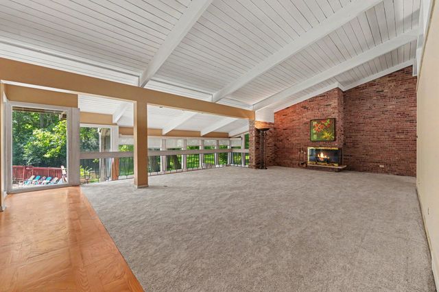 909 W 126th Avenue, Crown Point, IN 46307