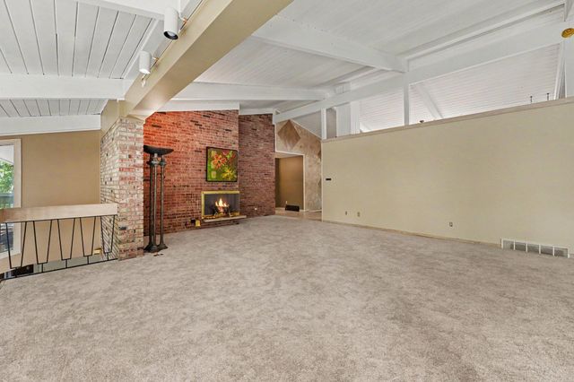 909 W 126th Avenue, Crown Point, IN 46307