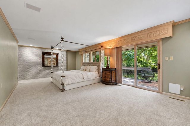 909 W 126th Avenue, Crown Point, IN 46307