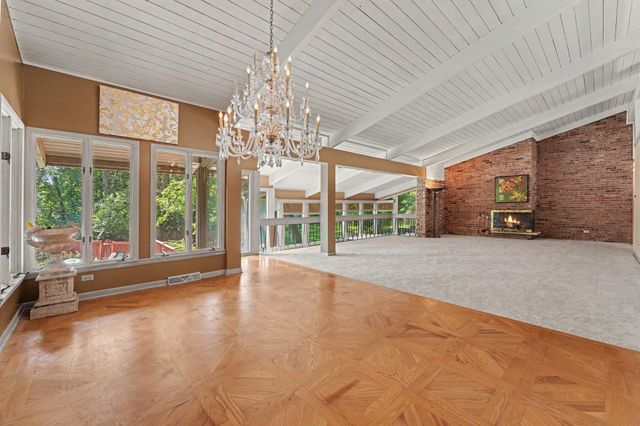 909 W 126th Avenue, Crown Point, IN 46307