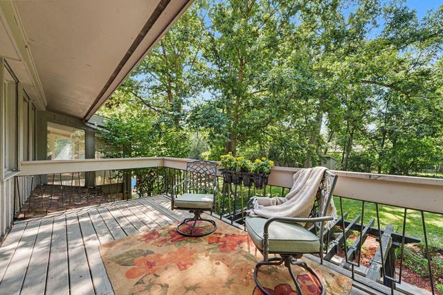 909 W 126th Avenue, Crown Point, IN 46307