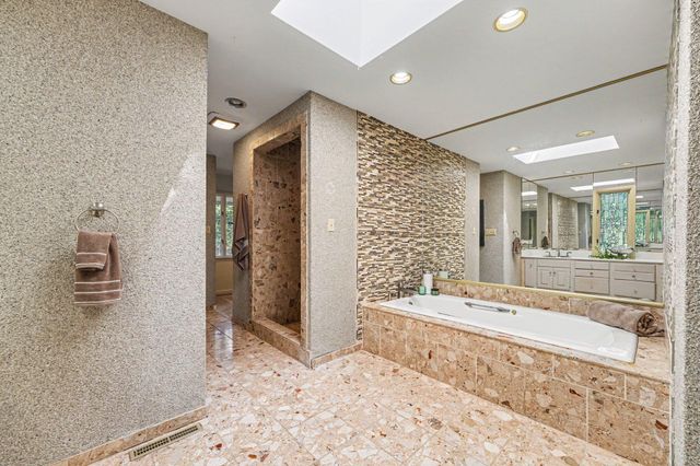 909 W 126th Avenue, Crown Point, IN 46307