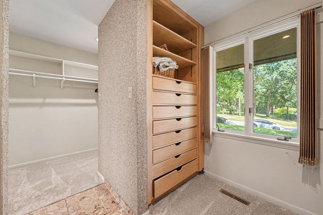 909 W 126th Avenue, Crown Point, IN 46307