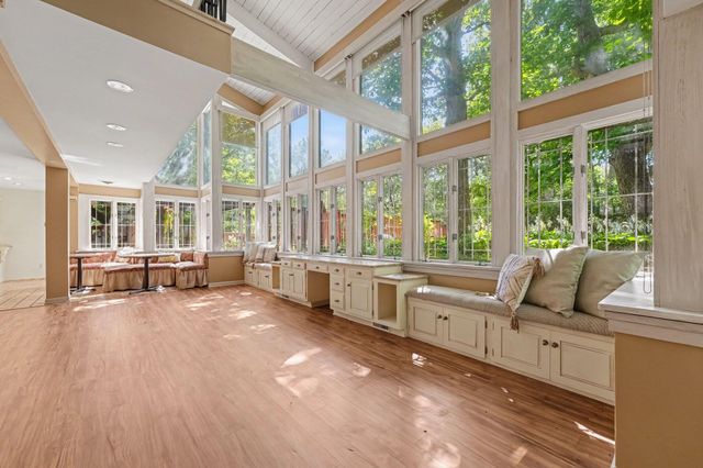 909 W 126th Avenue, Crown Point, IN 46307