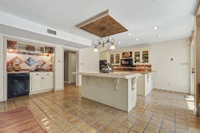 909 W 126th Avenue, Crown Point, IN 46307