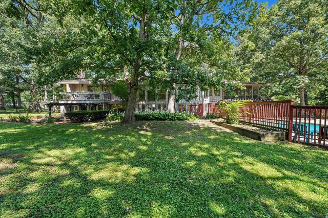 909 W 126th Avenue, Crown Point, IN 46307
