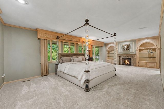 909 W 126th Avenue, Crown Point, IN 46307