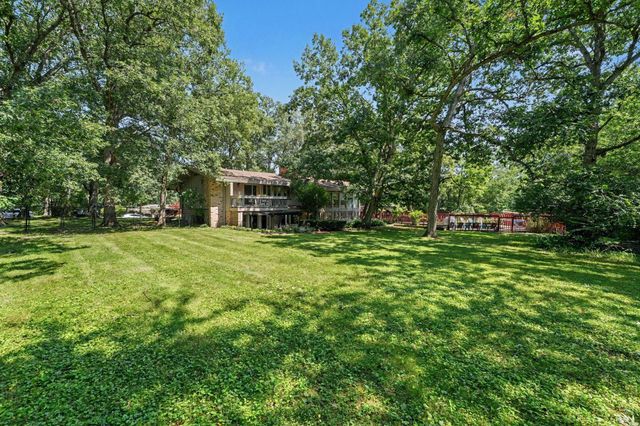 909 W 126th Avenue, Crown Point, IN 46307