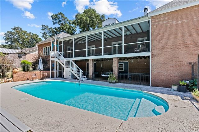 2605 Thorndale Place, Dothan, AL 36303