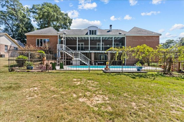 2605 Thorndale Place, Dothan, AL 36303