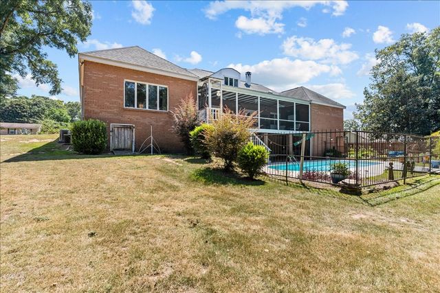 2605 Thorndale Place, Dothan, AL 36303