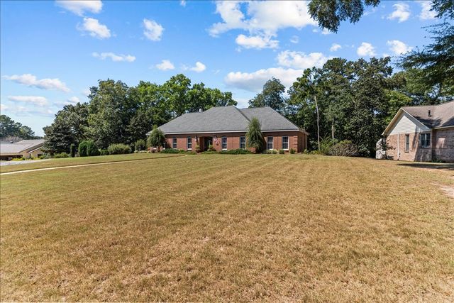 2605 Thorndale Place, Dothan, AL 36303