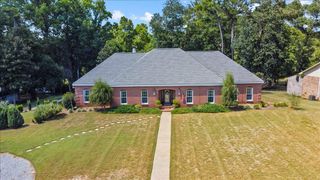 2605 Thorndale Place, Dothan, AL 36303