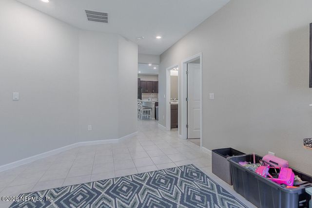 5615 KELLAR Circle, Jacksonville, FL 32218