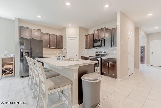 5615 KELLAR Circle, Jacksonville, FL 32218