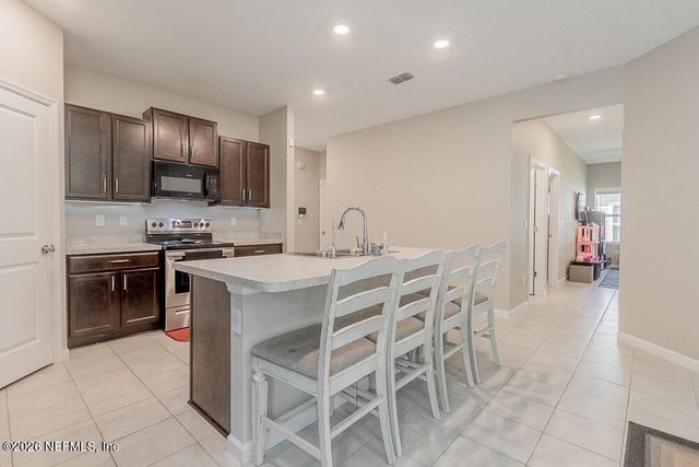 5615 KELLAR Circle, Jacksonville, FL 32218