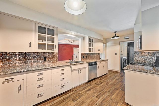 673 Monterey Lane, Vista, CA 92084