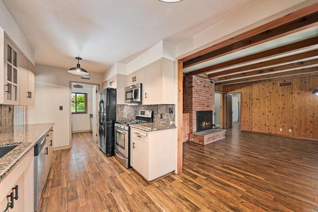 673 Monterey Lane, Vista, CA 92084