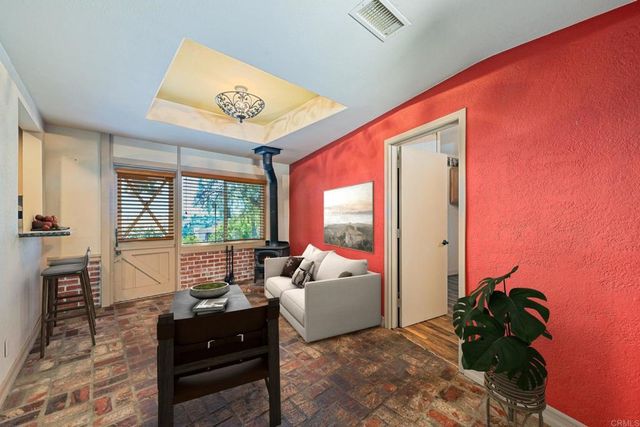 673 Monterey Lane, Vista, CA 92084