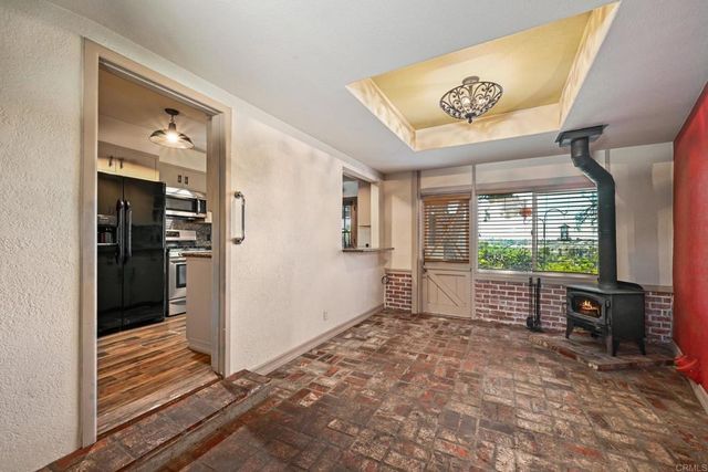 673 Monterey Lane, Vista, CA 92084