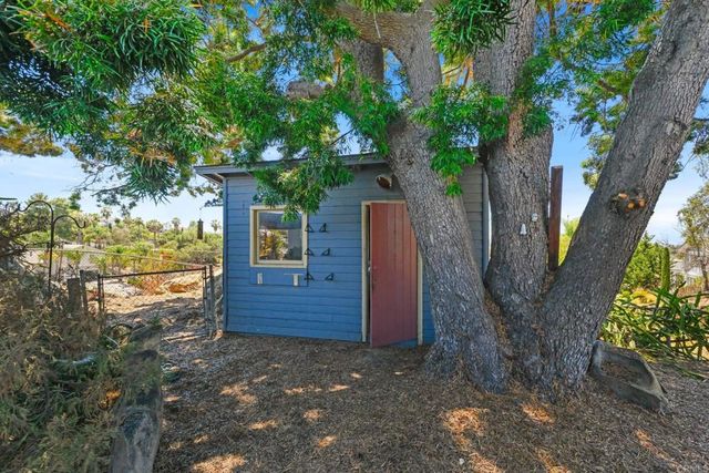 673 Monterey Lane, Vista, CA 92084