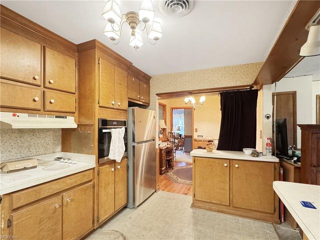 138 Beechwood DR, Suffolk, VA 23434