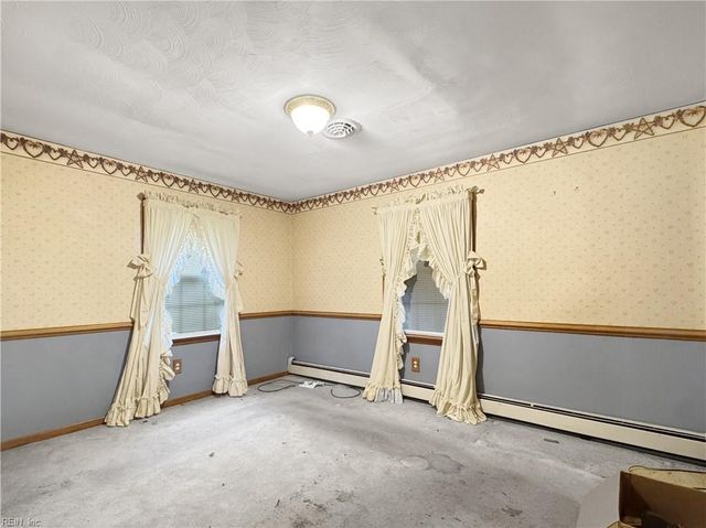 138 Beechwood DR, Suffolk, VA 23434