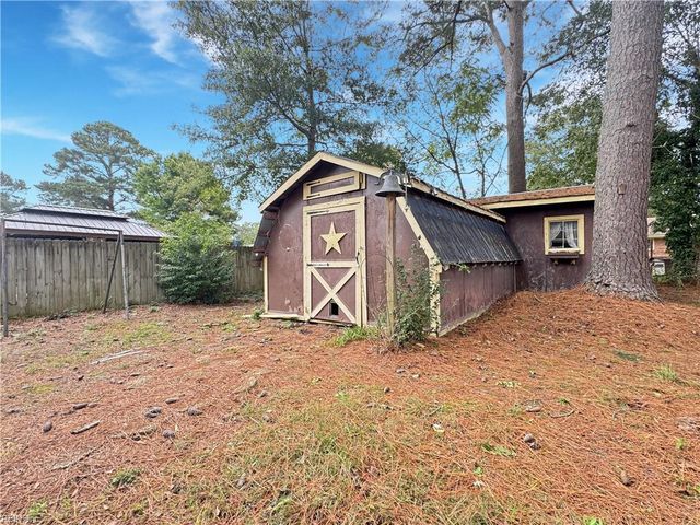 138 Beechwood DR, Suffolk, VA 23434