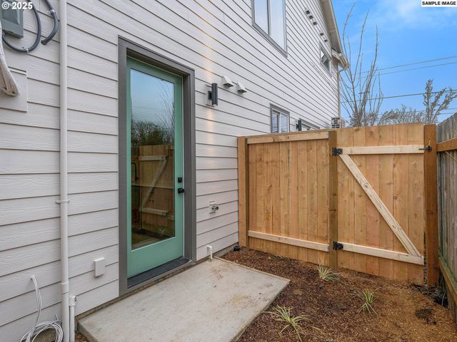 5855 Ne Prescott St, Portland, OR 97218