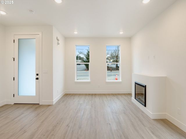 5855 Ne Prescott St, Portland, OR 97218