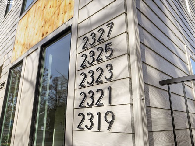 5855 Ne Prescott St, Portland, OR 97218