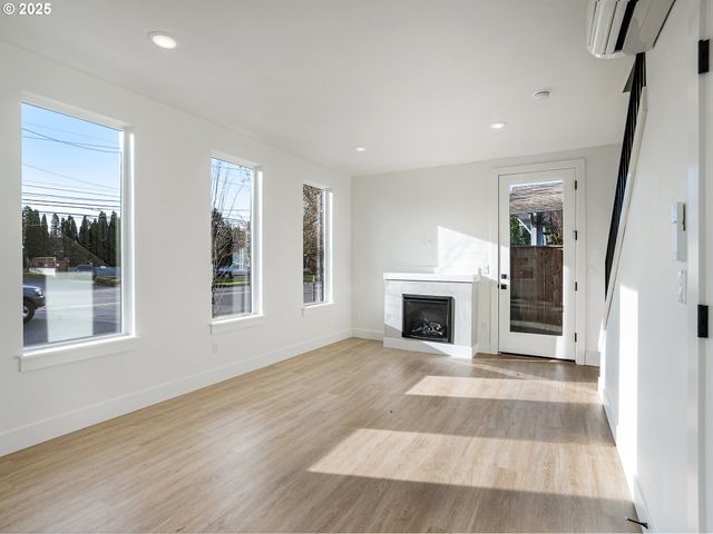 5855 Ne Prescott St, Portland, OR 97218