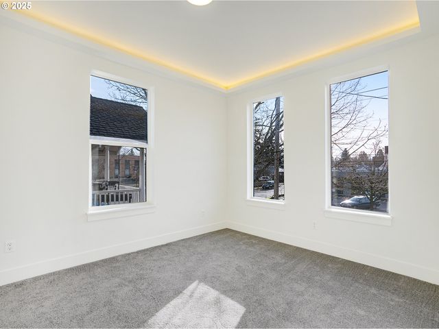 5855 Ne Prescott St, Portland, OR 97218