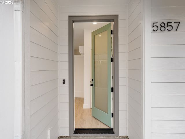 5855 Ne Prescott St, Portland, OR 97218