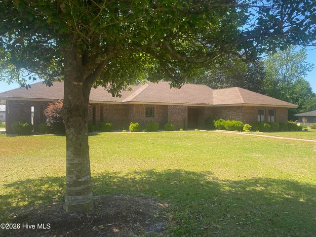 616 E Murphy Street, Wallace, NC 28466
