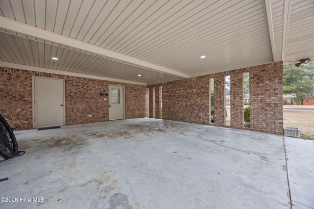 616 E Murphy Street, Wallace, NC 28466