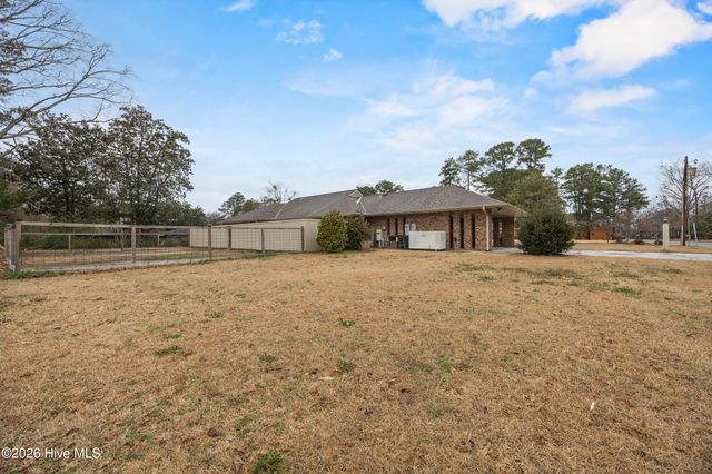 616 E Murphy Street, Wallace, NC 28466